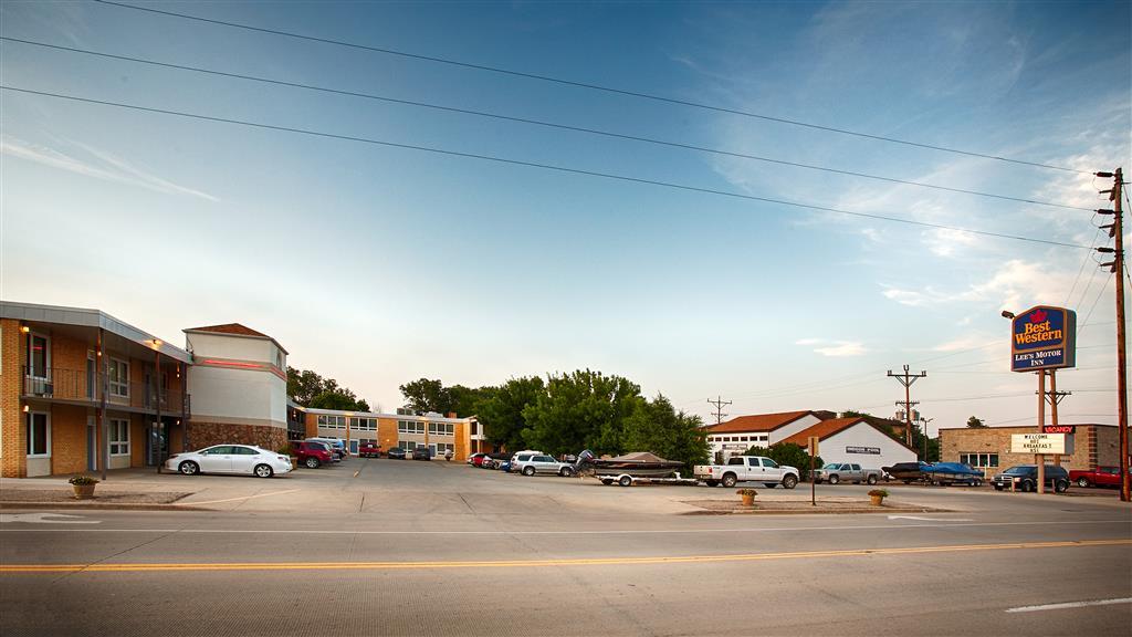 Best Western Lee'S Motor Inn Chamberlain Exterior photo